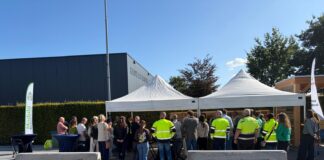 Gemeente Laarbeek opent nieuwe milieustraat opening milieustraat Laarbeek