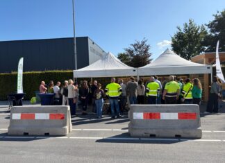Gemeente Laarbeek opent nieuwe milieustraat opening milieustraat Laarbeek